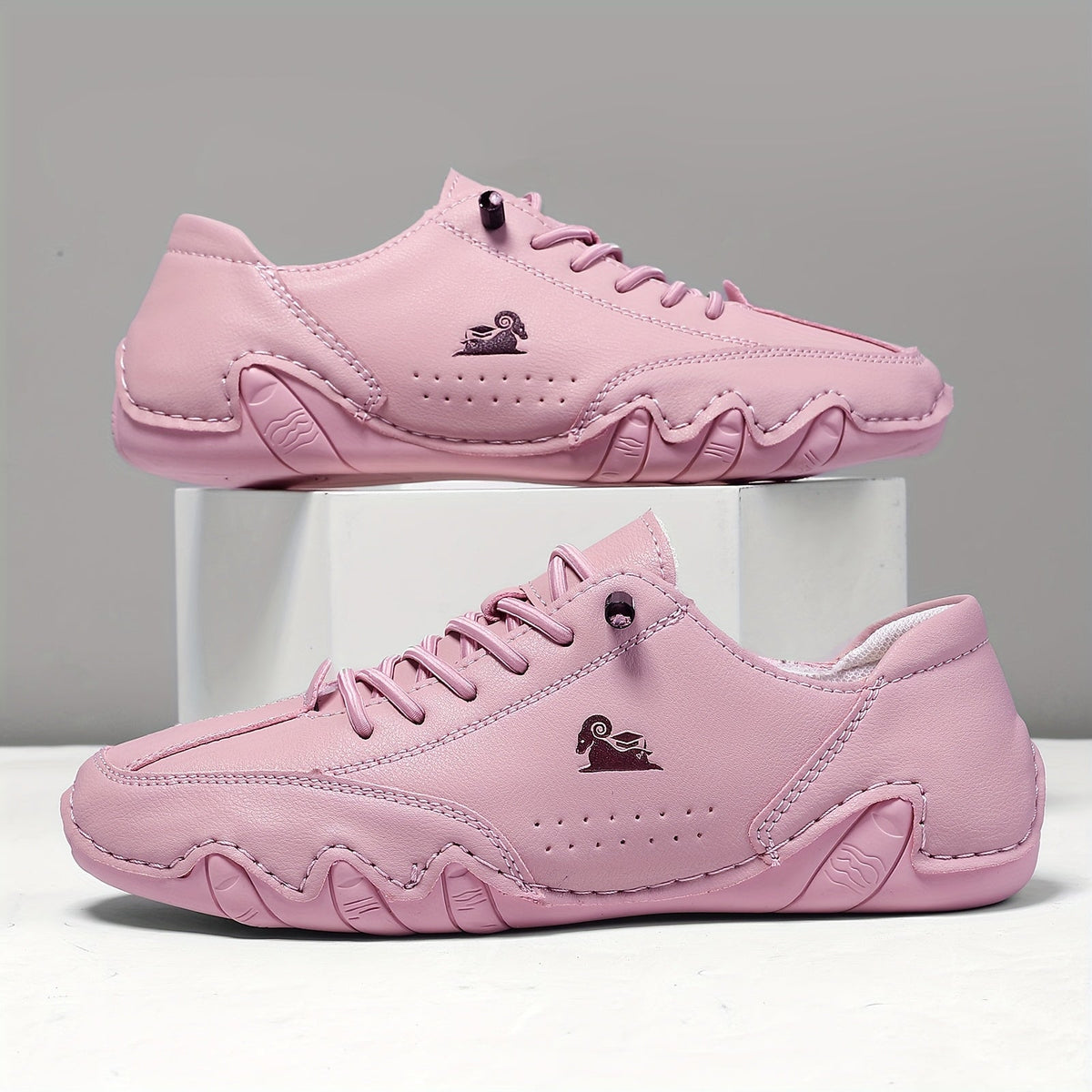 Ismay — Embroidered-Detail Lace-Up Comfort Sneakers