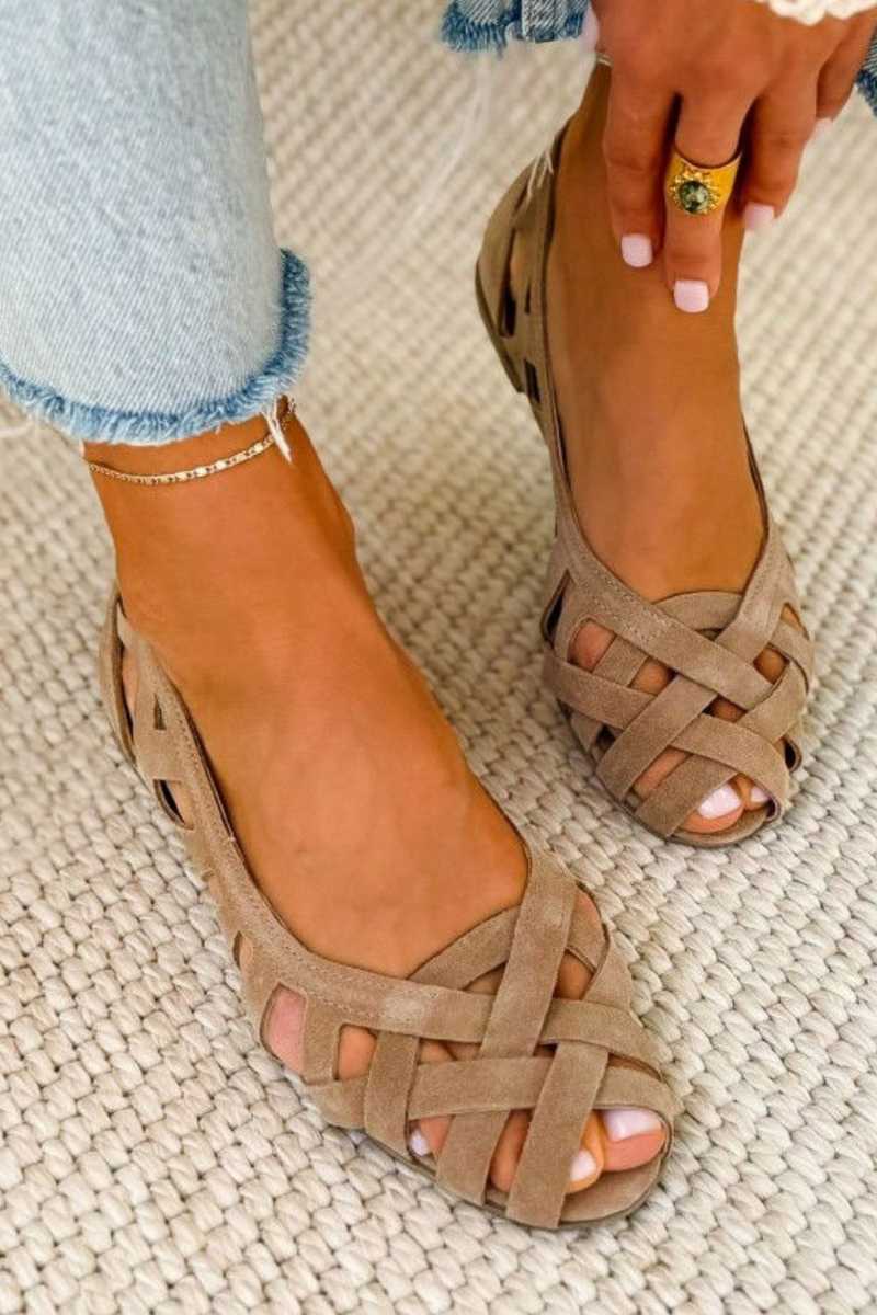 Leocadia — Beige (1)