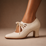 Della — White
