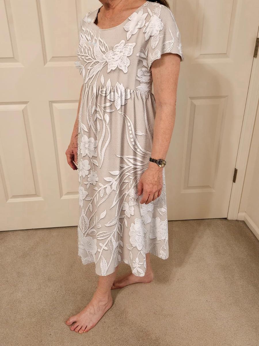 Delilah — Vestido Midi Clássico Tom sobre Tom — foto 4