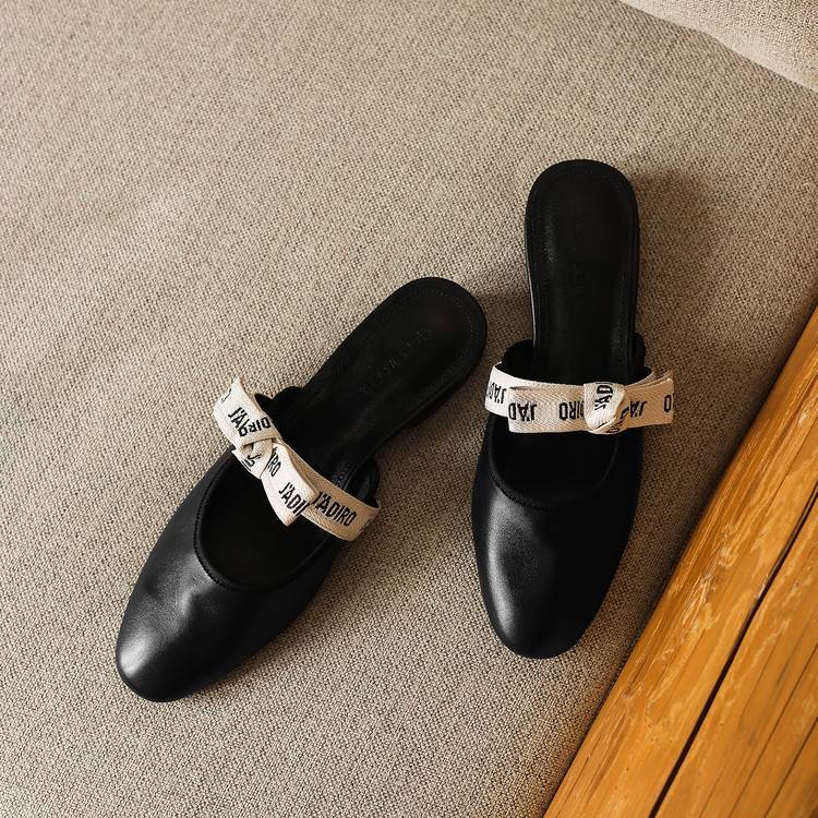 Tiziana — Ribbon-Bow Flat Mules
