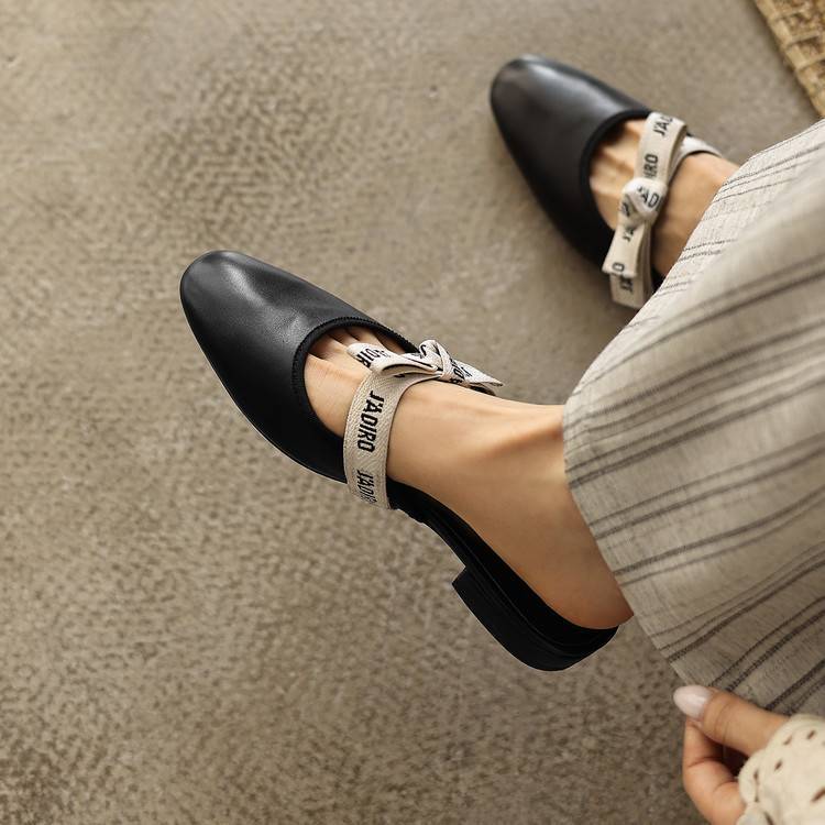 Tiziana — Ribbon-Bow Flat Mules