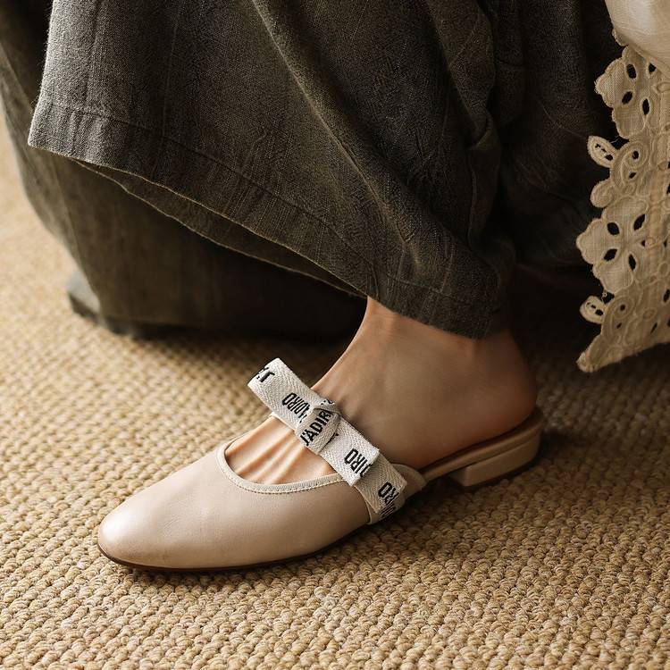 Tiziana — Ribbon-Bow Flat Mules