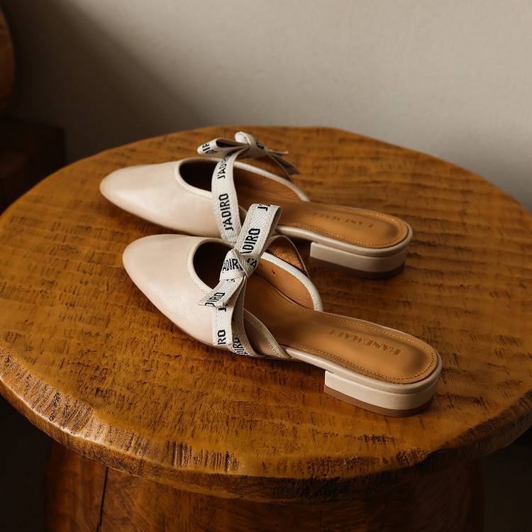 Tiziana — Ribbon-Bow Flat Mules
