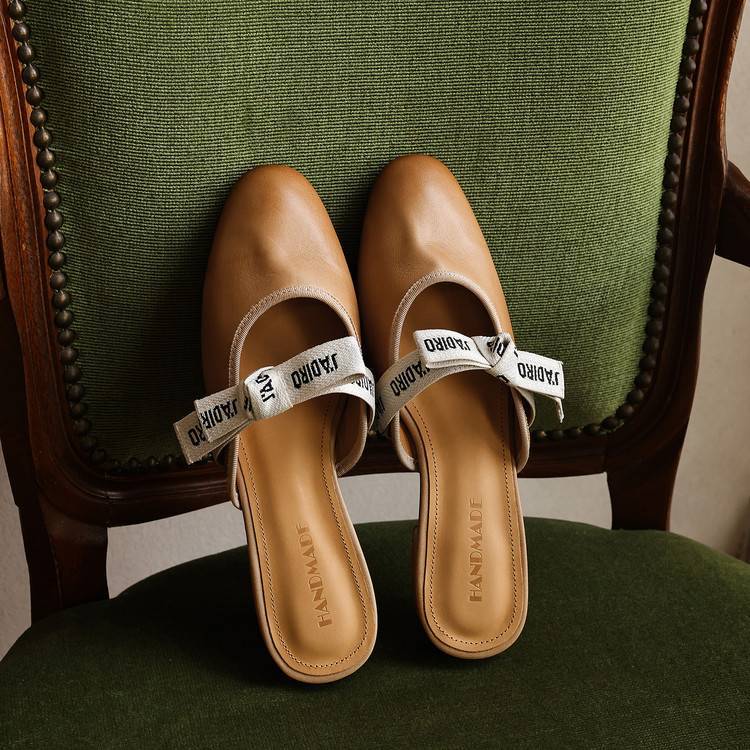 Tiziana — Ribbon-Bow Flat Mules