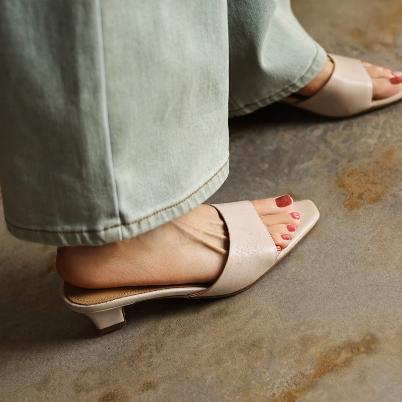 Hanako — Open-Toe Low-Heel Slides