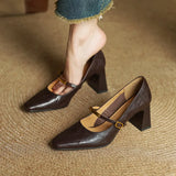 Maela - Brown