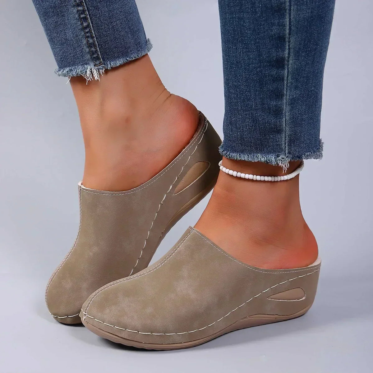 Fia — Soft Slip-On Cushioned Slippers