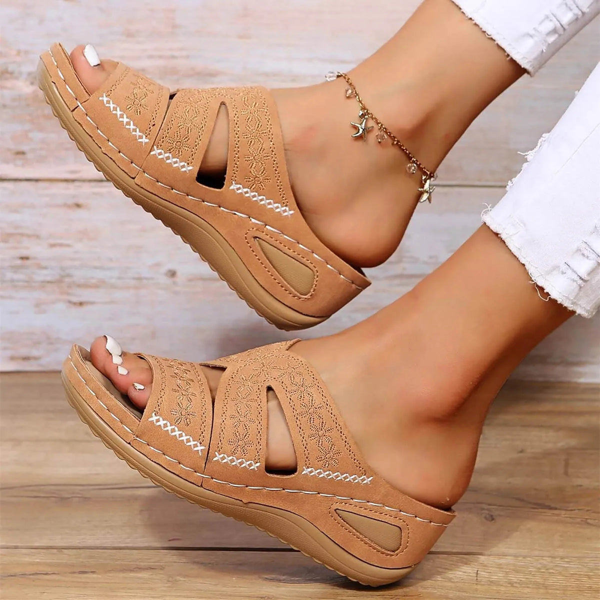 Dagny — Cushioned Wedge Slide Sandals