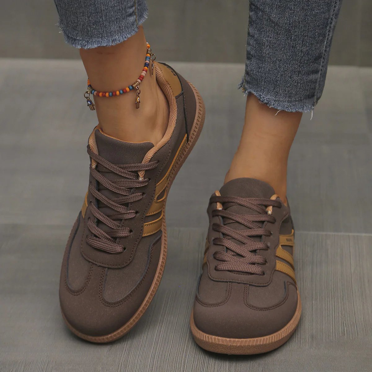Tegan — Brown (4)