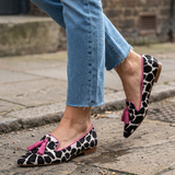 Livia — Spotted-Print Pointed Moccasins with Pink Tassels